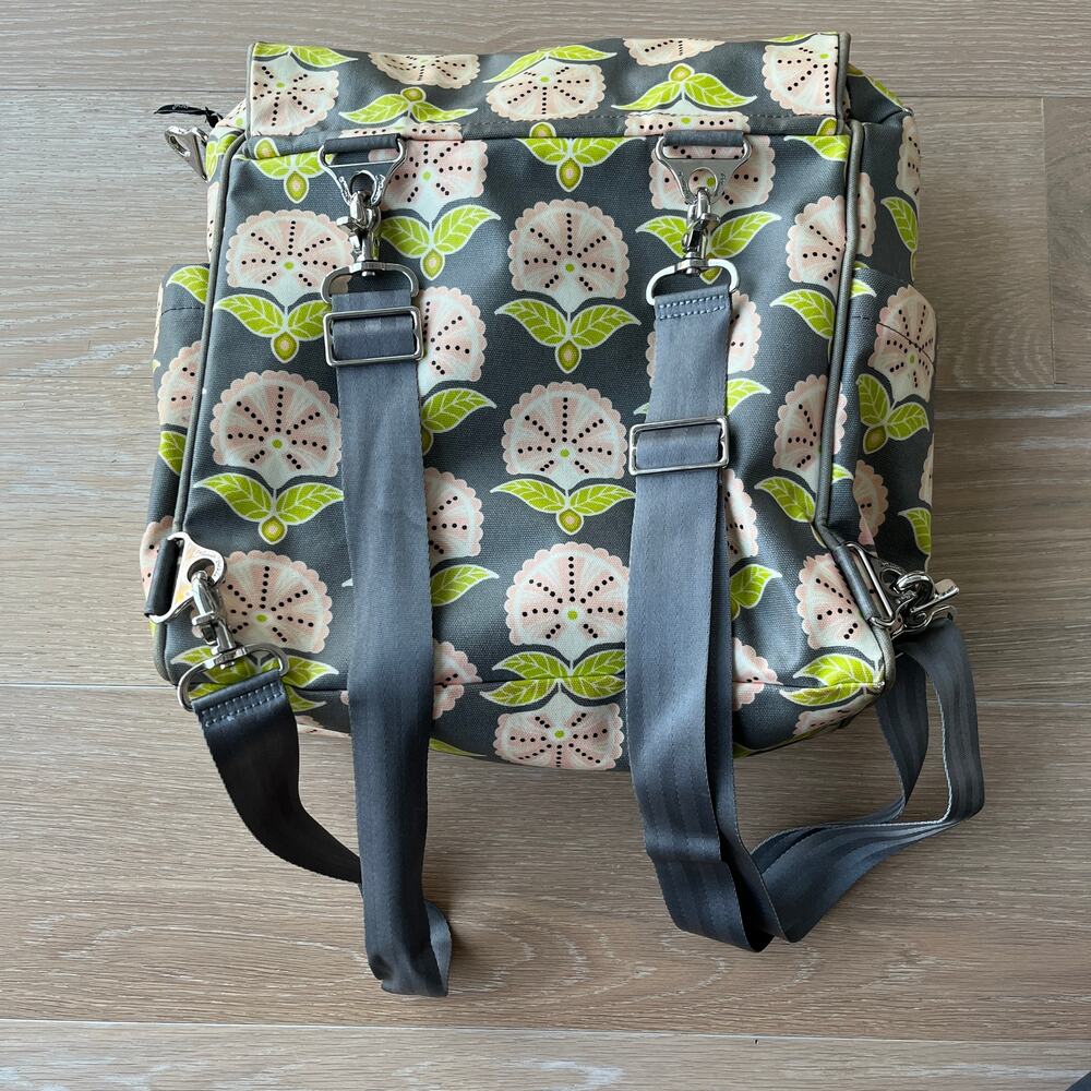 Petunia Pickle Bottom Abundance Boxy Backpack Convertible Diaper Bag - Picture 2 of 8